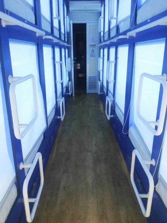 Qb Sleep Capsule Hotel Kuta Lombok Exterior foto
