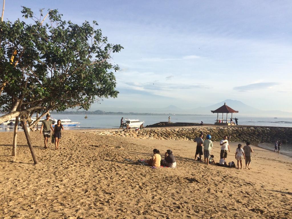 Qb Sleep Capsule Hotel Kuta Lombok Exterior foto